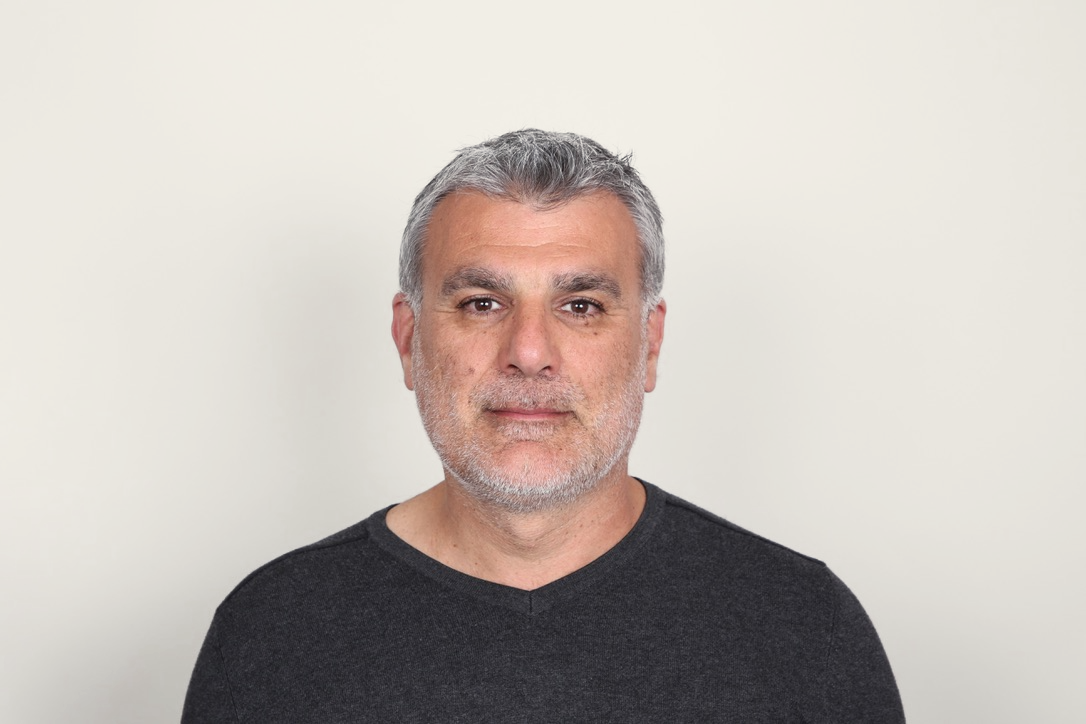 Portrait of Mathieu DESTRIAN, founder of Cezanne Partners